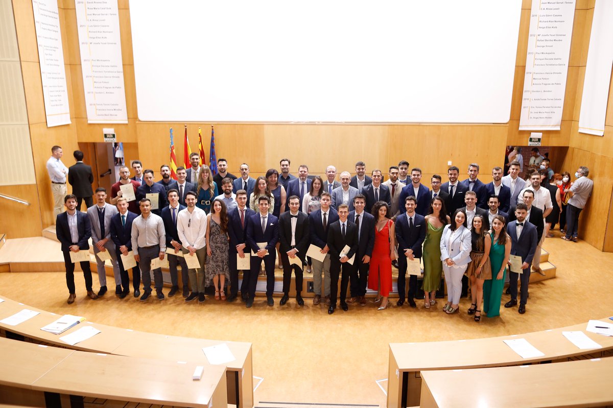 ¡Holi, <a href="/epse_umh/">EPSE</a>! 👋 ¡Este viernes celebrasteis la graduación de vuestras titulaciones! 👨‍🎓👩‍🎓 bit.ly/3H11yEc