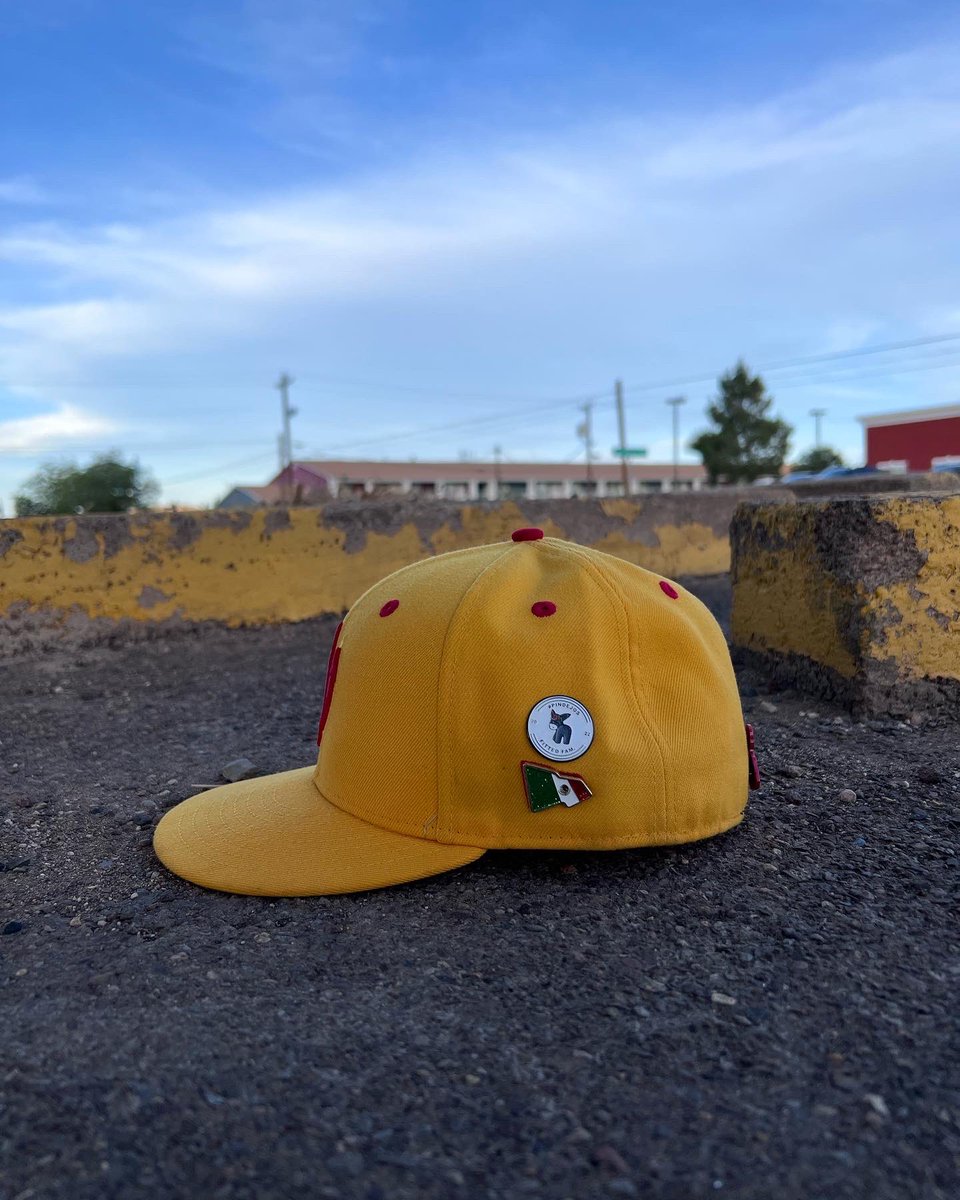 Catoishere's tweet photo. El Paso Diablos played in El Paso from 1990 to 2013 at Cohen Stadium. 
I wish I would of gone to see them more often but I am glad we have the El Paso Chihuahuas now! 

🧢 @epchihuahuas 
📌 work from @stop_n_cap @mjbhpr @wilderfitteds @brimbenders @fittedfire

@PINdejos1 https://t.co/QuVZ6sgit6