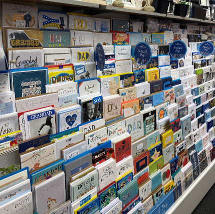 CornmillCentre's tweet photo. Don't forget to pick up a card and the perfect gift for the hero in your life ๐คฉ this Father's Day at Cardzone!! ๐
#cardzone #fathersday #happyfathersday #bestdad #likeadad #cornmillcentre #grandad https://t.co/dxItljX2Gg