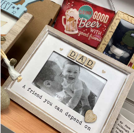 CornmillCentre's tweet photo. Don't forget to pick up a card and the perfect gift for the hero in your life ๐คฉ this Father's Day at Cardzone!! ๐
#cardzone #fathersday #happyfathersday #bestdad #likeadad #cornmillcentre #grandad https://t.co/dxItljX2Gg