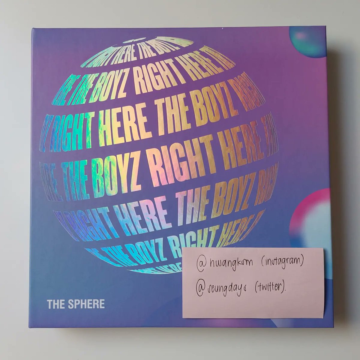 seungdays's tweet photo. want to sell/wts

the boyz the sphere album - the dream version
• £16 
•no pcs 
•comes with the photobook, 2 sticker sheets, a group postcard and a younghoon postcard (in a frame)
•add the folded poster for £2
•ww shipping avaliable
•shipping not included https://t.co/qpuZ1Bxg8B
