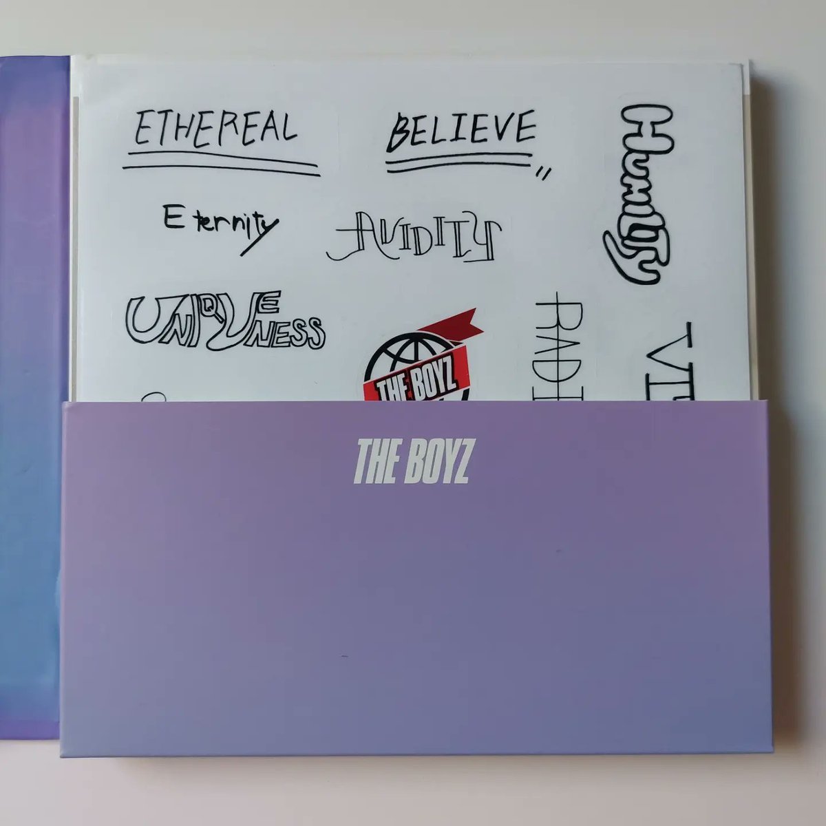 seungdays's tweet photo. want to sell/wts

the boyz the sphere album - the dream version
• £16 
•no pcs 
•comes with the photobook, 2 sticker sheets, a group postcard and a younghoon postcard (in a frame)
•add the folded poster for £2
•ww shipping avaliable
•shipping not included https://t.co/qpuZ1Bxg8B