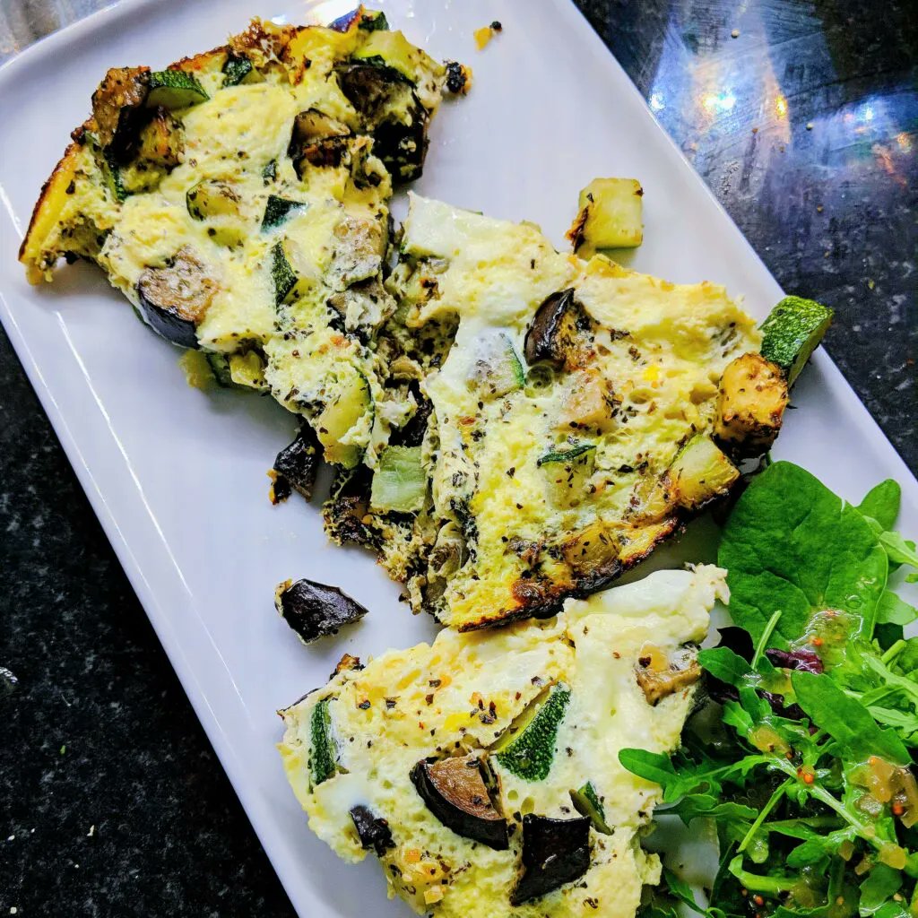 mealsinspiredby's tweet photo. Meals inspired by #harrypotter » House Elf Veggie Frittata 
Inspired by the house elf, Dobby would perfectly cook up the perfect breakfast for his good friend, Harry Potter. 
https://t.co/3VjYxio8l8 https://t.co/PORZErdcrq