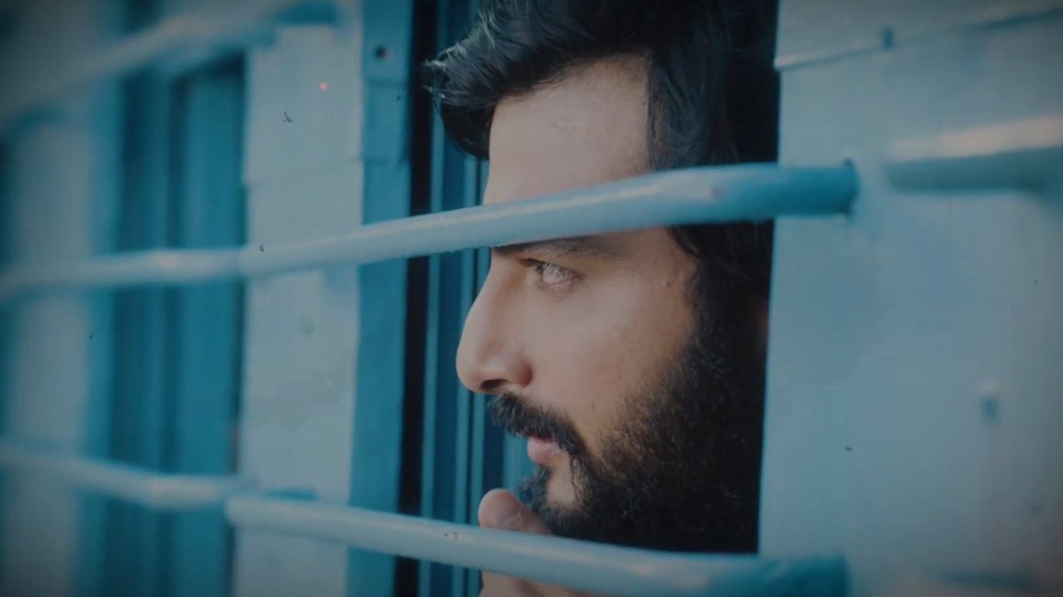 Ramesh_D_Romeo's tweet photo. Ellam Poi Paarunga Ippo Than Vanthu Iruku Trailer 

#WindowSeatTrailerOutNow https://t.co/FhdEk0ss5B