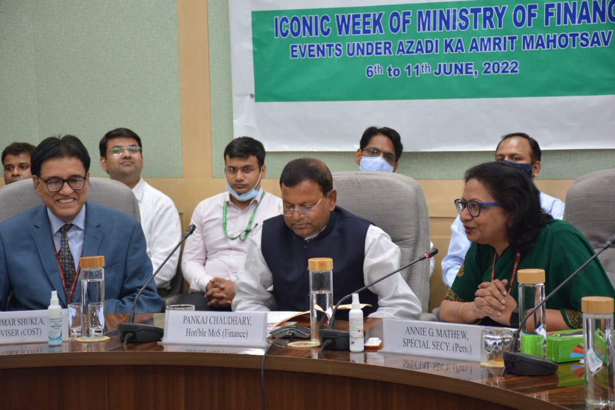 mppchaudhary's tweet photo. #FinminIconicWeek के अवसर पर @FinMinIndia के व्यय विभाग द्वारा आयोजित"इंफ्रास्ट्रक्चर प्रोजेक्ट की निगरानी व मूल्यांकन-समय व लागत की अधिकता" विषय की संगोष्ठि के उद्घाटन कार्यक्रम में मुख्य अतिथि के तौर पर सम्मलित हुआ एवं वक्ताओं के सुझावों पर गौर किया, अधिकारियों के साथ चर्चा की। https://t.co/eKplVtxUMC