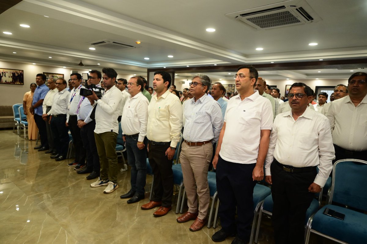 Officers of CBDT, Officers of Rourkela CGST Comm'te and members of Chamber of Commerce, Rourkela attended the live telecast of inauguration of Iconic Week (6-12th June 2022) by the Hon'ble PM, at RCCI, Rourkela. #AKAM #FinMinIconicWeek <a href="/cbic_india/">CBIC</a> <a href="/cgstcusbbsr/">CGST & Customs Bhubaneswar Zone</a> <a href="/FinMinIndia/">Ministry of Finance</a>