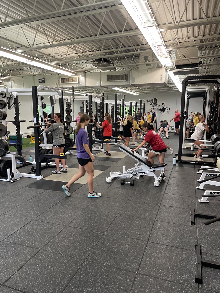KylHutchinson's tweet image. 37 girls working hard this morning! #IFACadetPride