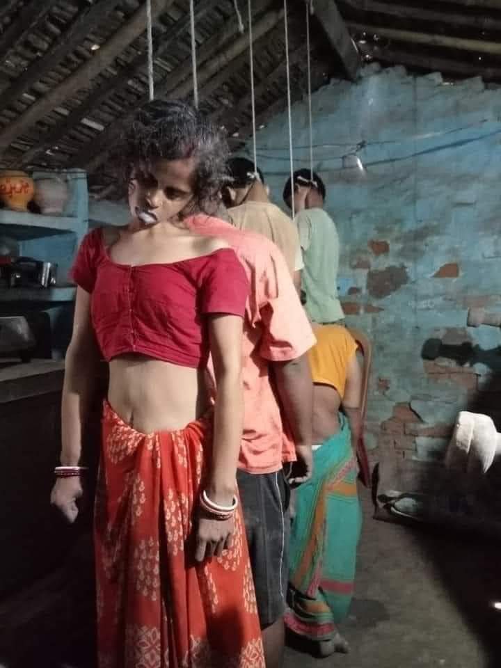 पूरे परिवार ने आत्महत्या कर लिया लेकिन चर्चा तो छोड़िये किसी ने निंदा भी नहीं किया

एक तो बहुसंख्यक और उसमें भी सवर्ण, क्या जरूरत है इनकी मौत पर चर्चा करने की