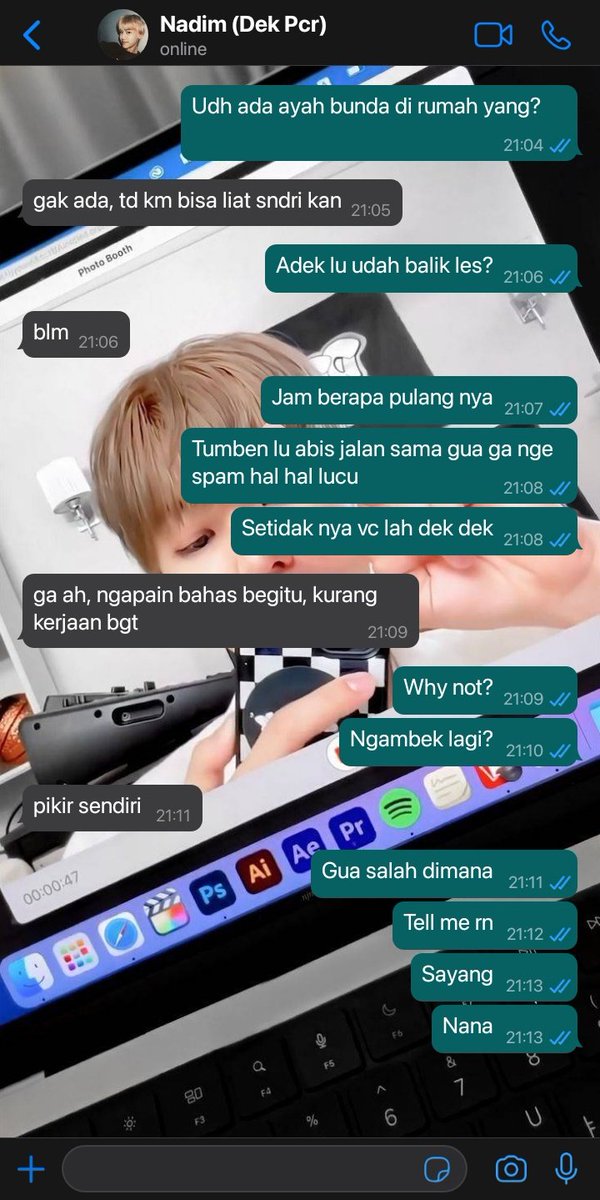 rinanaj_'s tweet photo. 015. Ngambek? https://t.co/MntYinhrOM