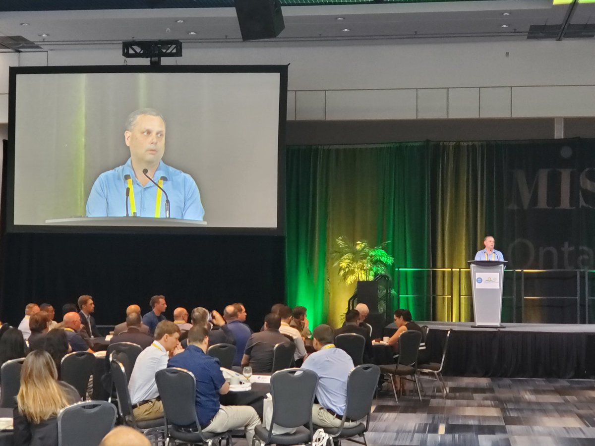 MunicipalWorld's tweet image. Opening comments at the @MISAOntario conference. Room full of the best in #municipal IT being represented. #localgov