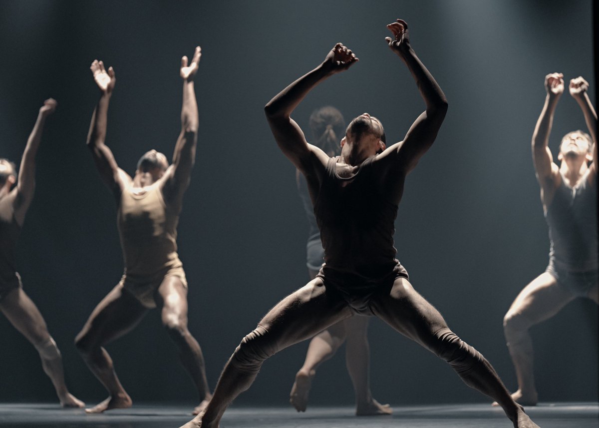 Ballets Jazz Montréal sont ravis d’annoncer qu’ils feront la première partie de l’inauguration du Théâtre de Verdure. La compagnie sera la première à se produire dans ce théâtre nouvellement rénové le 29 juin.
Veuillez réserver vos billets ici: lnkd.in/gRhyxqYJ