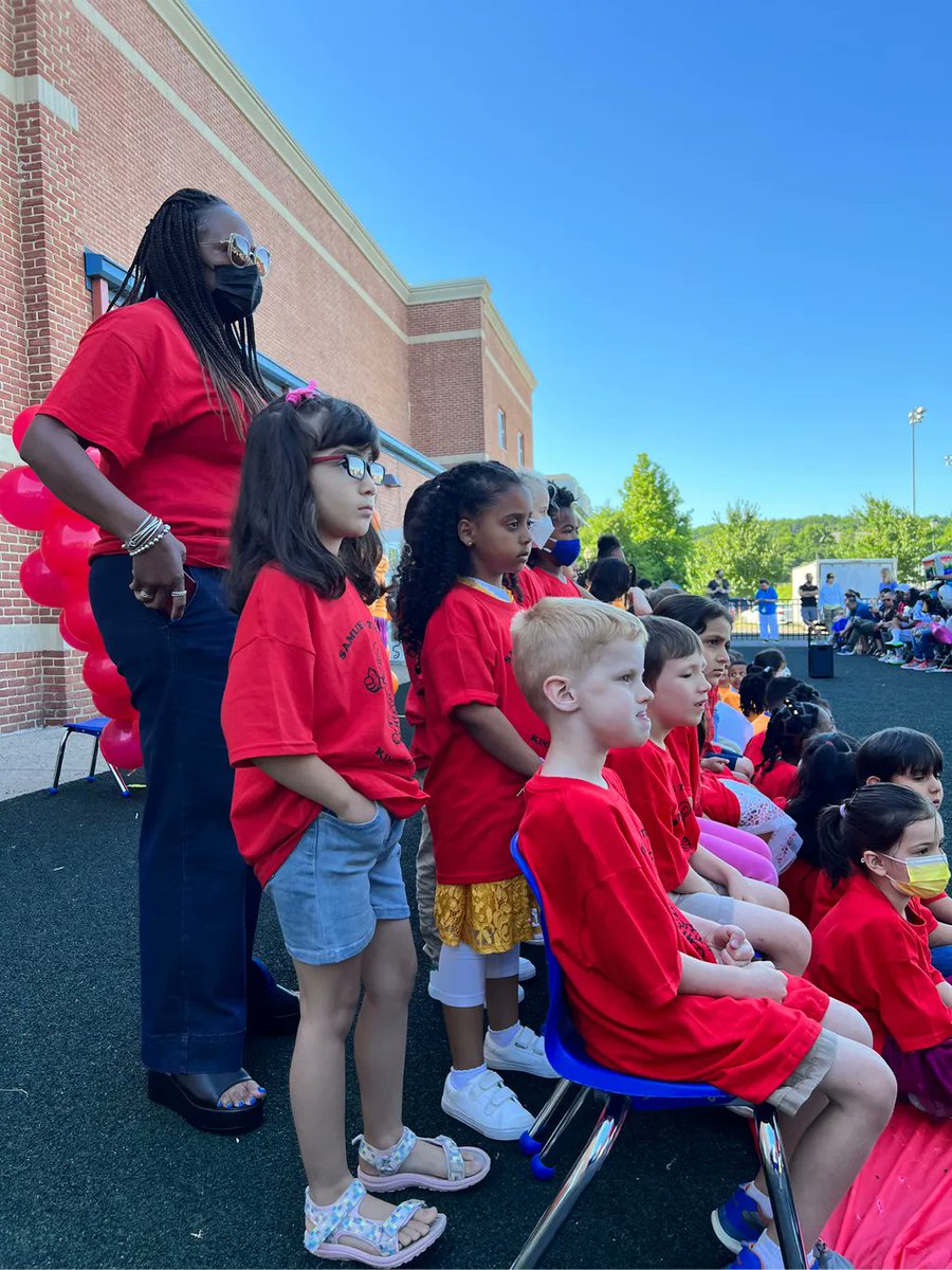 SamuelWTuckerES's tweet photo. Kindergarten celebration, here we go!!!!!! 🐯🥳🥳🥳

#TuckerTigers #KGRocks https://t.co/sLefo89AjR