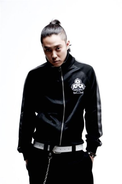 [정보] ♣️
6월 8일 저녁 9시
YOUTUBE 채널 “클로버스타일”에서
클로버 멤버 셋의 라이브 예정이오니
구독,알림 설정 부탁 드립니다! 😆🙌(출처 mr.tyfoon 인스타그램)
📌 instagram.com/p/Cedr5jsvaVK/…
📌 유튜브 구독하기 
👉 m.youtube.com/channel/UCbheK…

#은지원 #EUNJIWON #殷志源