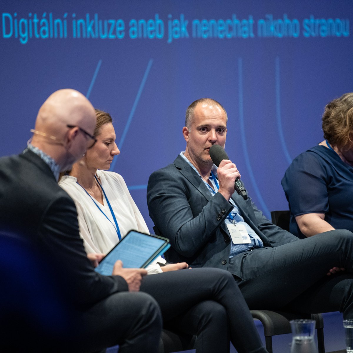 nadaceOSF's tweet photo. Podle @petrkasa z @Pilulkacz je důležité dělat projekty, které budou mít plošné využití. eRecept, elektronické neschopenky atd. jsou podle něj skvělé projekty, velice důležité pro lidi a ani si to dostatečně neuvědomujeme. #CivicTechOpen https://t.co/xfGq8BYbqB
