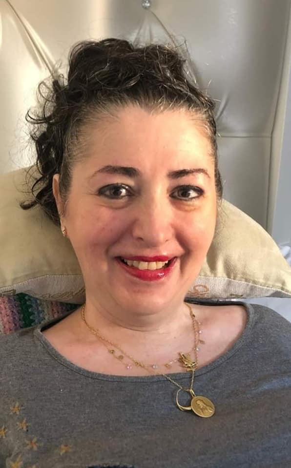 pons_sabate's tweet photo. ¿Os acordáis de mi amiga Pilar enferma de ELA que no se pudo hacer la traqueostomía por no disponer de recursos económicos para su cuidado domiciliario?

Hace unas horas a muerto.

Gobierno de España, vosotros id poniendo en vigor leyes de mierda millonarias y no la #LeyELA.

DEP https://t.co/9kF4qYG0dH