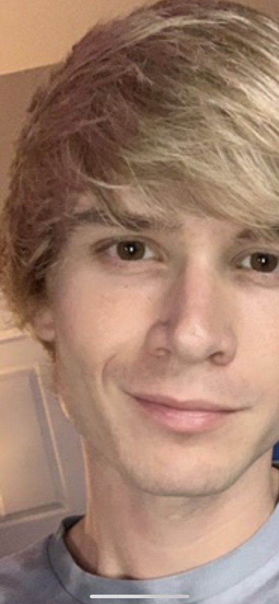 Lil Tall tweet media