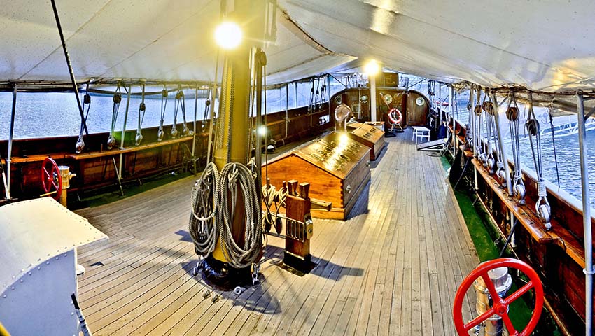 Armada_Arg's tweet photo. #EfemérideNaval | Hace 55 años, en 1967 el Buque Museo Corbeta ARA “Uruguay” era declarado Monumento Histórico Nacional.
Es la unidad a flote de mayor antigüedad de la Armada Argentina, fue incorporada oficialmente en septiembre de 1874.
#REMUNDEF
@monumentos_ar https://t.co/3w0HDtsbii