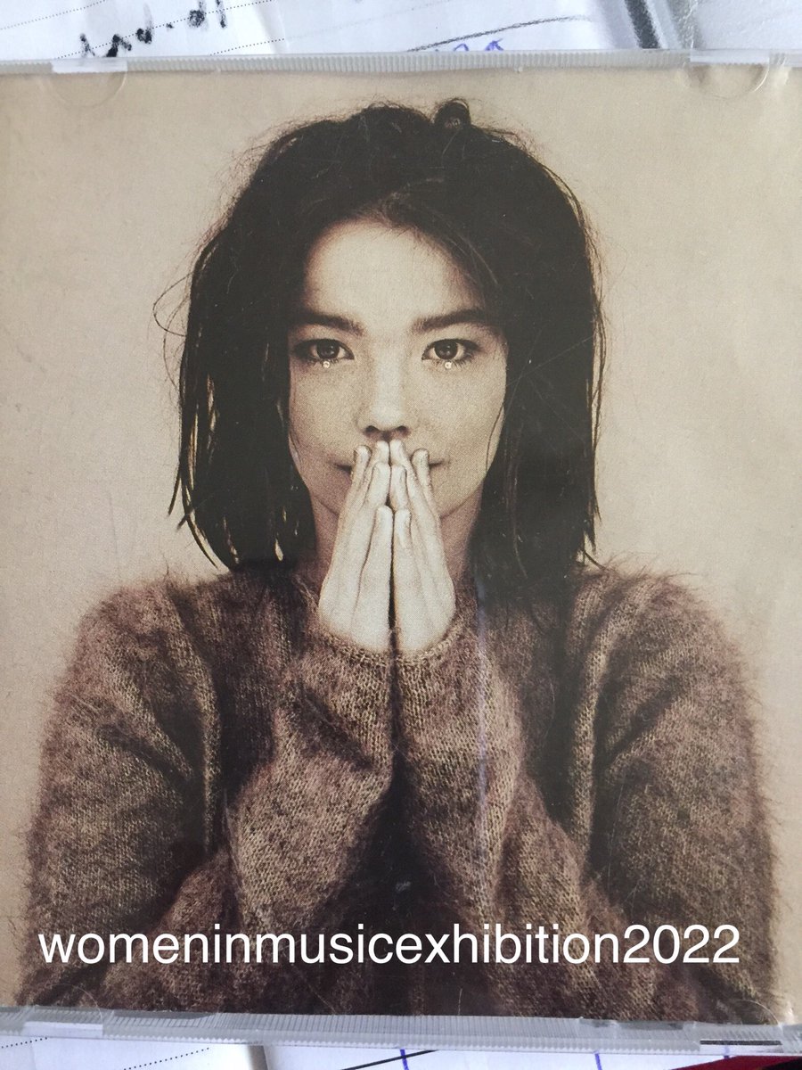 womeninmusic's tweet photo. #Day5 #womeninmusicexhibition2022
#Bjork #debut
purchased into #foundercollection #1997
#womeninmusic @womeninmusic
#wimexhibition2022 https://t.co/YN6rbCmOPv