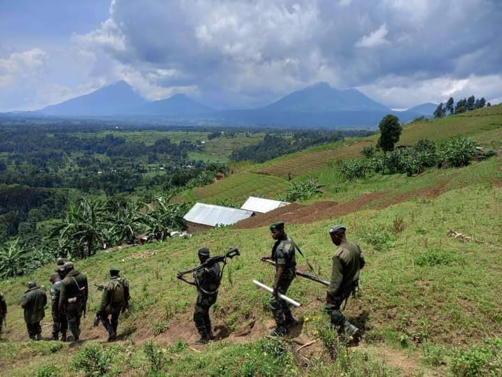 AfricanewsJ's tweet photo. #RDC Les #Fardc affirment ce lundi avoir repris le contrôle de la colline de #Muhati (à #Rutshuru) jusque-là aux mains du #M23. https://t.co/l7fDEVSR9L