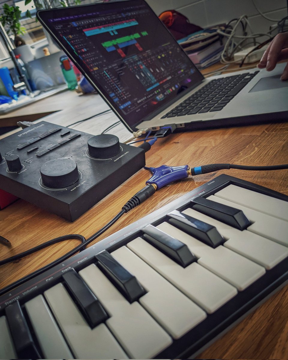 Electric guitar, backing vox and a few special little extras today.

Massively excited to see these songs come together!