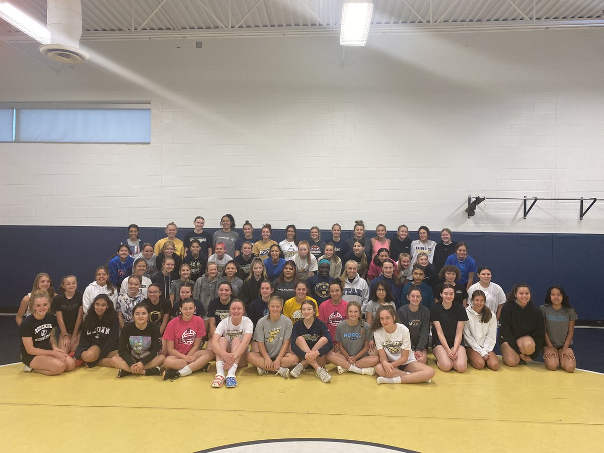 FHS Girls Volleyball tweet media