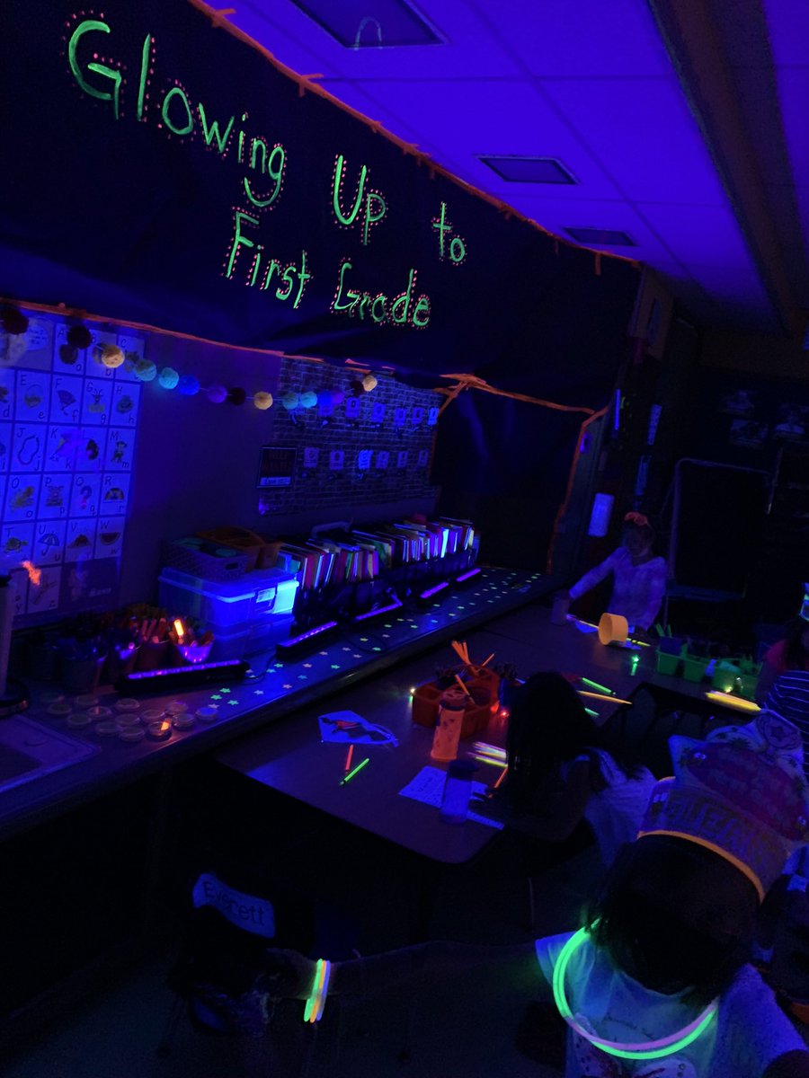 Our teachers sure know how to celebrate student growth this year! Pictured: Ms Clark’s kindergarten “Glowing Up to First Grade” day. Movement, learning, celebrating and making memories!! <a href="/MsKinderClark/">Natalie Clark</a> #UpAtLincoln #WeAreD7 <a href="/UpAtLincolnOP/">Lincoln Elementary D97</a>