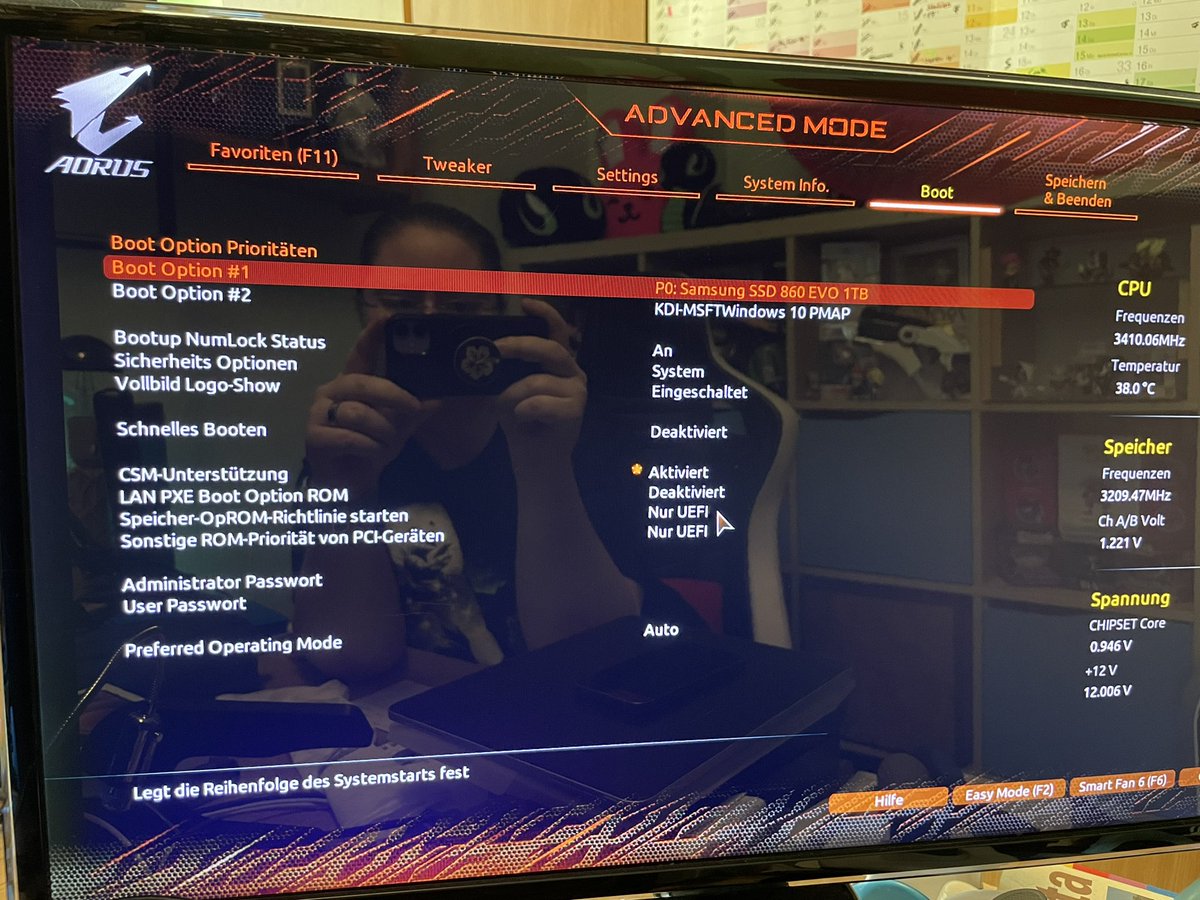 LiyuMao_Art's tweet photo. I am totally confused about installing windows, UEFI only takes GPT-Drives… but then my win10 64bit says it can’t be installed because it is a gpt-drive…
#techproblem #win10 #uefi #gpt #needhelp https://t.co/9zs5be5dc4