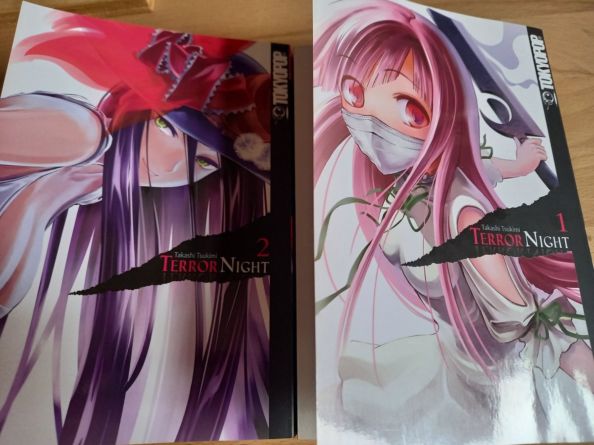IksWaiKam's tweet photo. 🔥Terror Night🔥 Manga 
Die ersten beiden Bände schon ewig liegen gehabt aber erst heute zum lesen gekommen.
Und echt Mega guter Titel, den man weiter empfehlen kann, über einen Junge und sein süßes Monster Mädchen in spannender Mysteristory 
#TerrorNight https://t.co/iGuTimDd8S