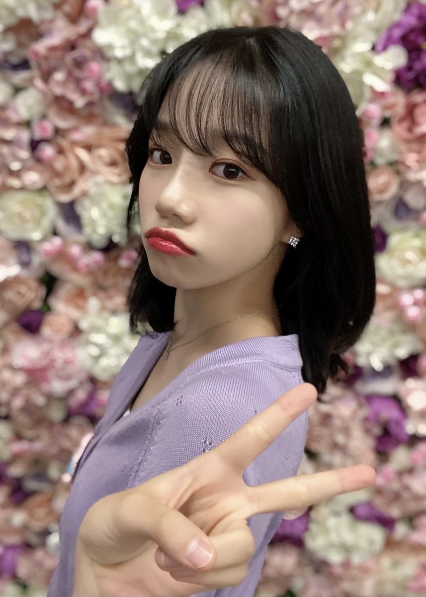 JOYURI_offcl's tweet photo. [#유리스팟] 2022.06.06 대면 팬사인회 2회차💜

#조유리 #JOYURI #チョユリ
#조유리_러브쉿💔🔫
#JOYURI_LoveShhh
#チョユリ_LoveShhh https://t.co/dlE3BnUMaW