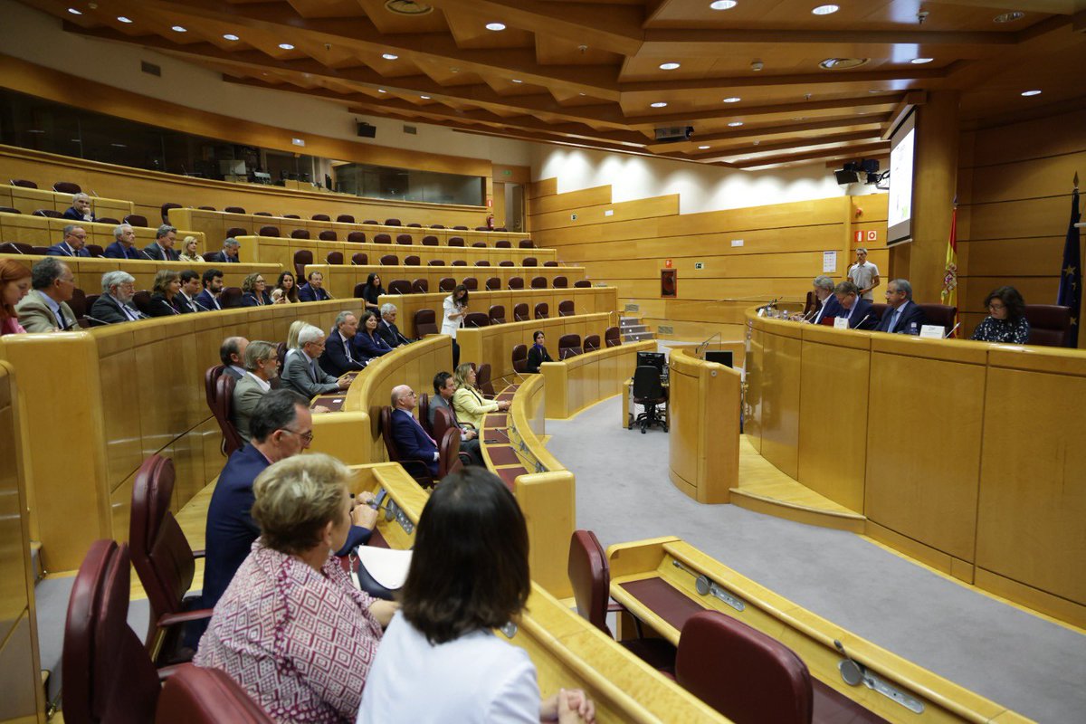 Hace 40 años, Manuel defendía en el Senado la ‘Veu Valenciana’.
Hoy he tenido el privilegio de asistir entre las mismas paredes a la presentación del documental conmemorativo de la Fundación Manuel Broseta.

Su legado de Paz y Convivencia es una promesa para la esperanza.