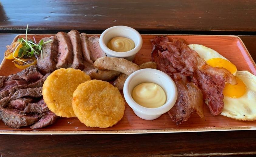 A mixed grill meat platter for a CHAMP! Bring Dad to Arnolds this #fathersday2022. We'll take care of the meat. R149 incl. a coffee or a pint of JBlack lager #dadspoils #restaurant #capetown #specials