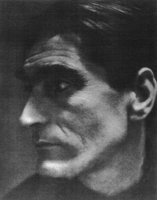 Ernst Van Leyden attended the art academies of Rotterdam, Brussels, Berlin and London. Leyden turned out to be a real networker! He maintained intensive contacts with #BartvanderLeck, #PietMondriaan and #GerritRietveld.