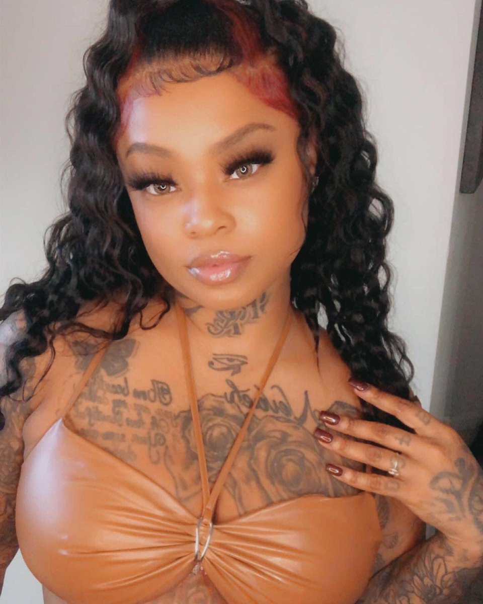 SikiraT's tweet photo. A sneaky sagittarius. I’m not sure if i’m buying that home invasion story… it’s possible. But her facebook friend made a post about sneaky links 😐 #MarielOrr #TroubleDTE #RissaRoyce #JamichaelJones #MarielSemonteOrr #Jmike #RipTrouble https://t.co/1g8b9Wd1jt