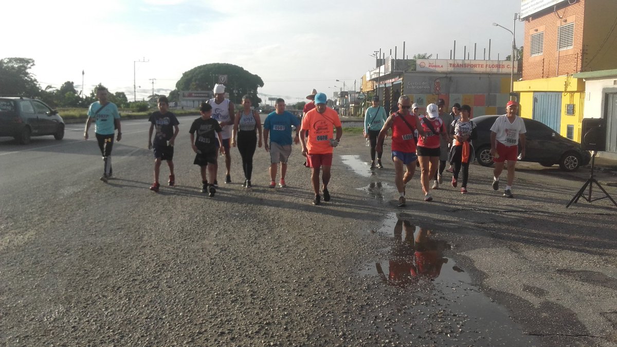 Acondicionamiento Neuro Muscular y Salida, Caminata de Montaña 12K a la Vainilla, realizada el #Sab04Jun desde el Puente de los Rastrojos, #Cabudare frente a la #EscuelaCFC (Punto Verde en el croquis), hasta al Parque la Vainilla (Punto Rojo en el croquis) @CircuitoFitnessClub