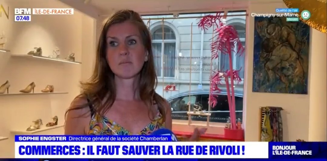 sylvainclama's tweet photo. Triste , notre chère voisine du 17eme @EngsterSophie qui nous a gentiment aidé pour le @telethon75
@Telethon_France va peut-être devoir fermer son magasin de chaussures #Chamberlan rue de Rivoli https://t.co/jg4A1tVyDp