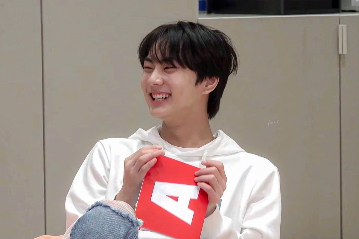 focaljungwon's tweet image. 🐰🤍 #정원 #JUNGWON