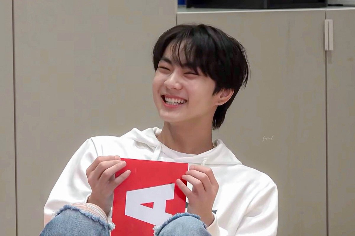 focaljungwon's tweet image. 🐰🤍 #정원 #JUNGWON