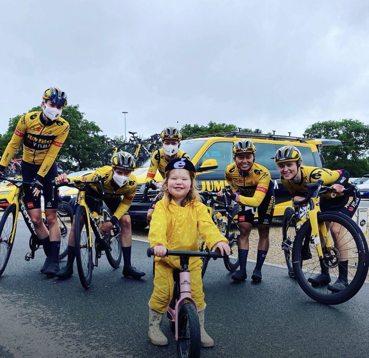 visma_lab_women's tweet photo. 🇬🇧 #WomensTour

🤩🤗 https://t.co/Q1WKhtxTSv