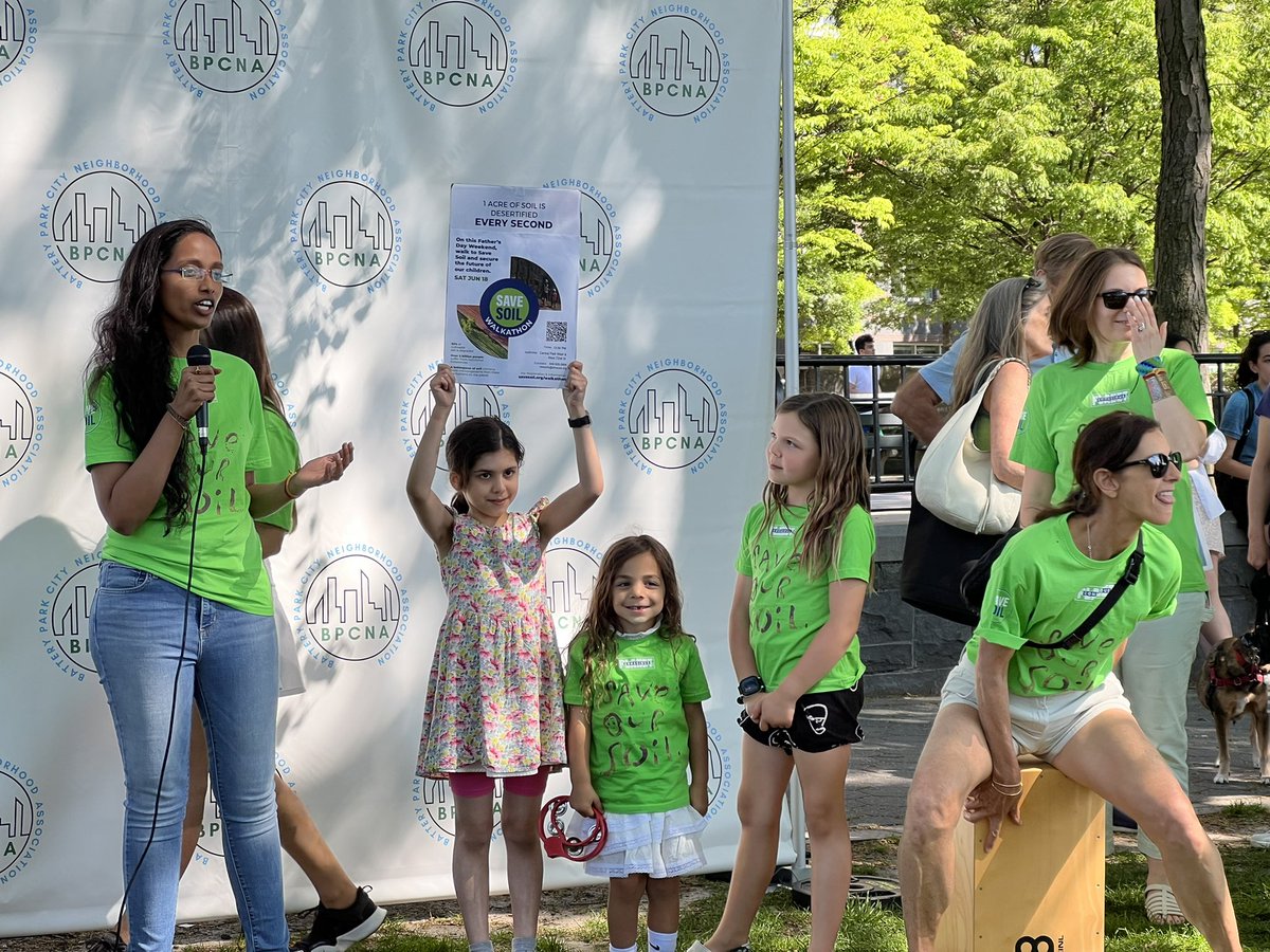 BPCNA_official's tweet photo. A big thank you for the participation of @SOS_saveoursoil - a global movement of volunteers from the “conscious planet” foundation educating people on the critical role soil place in solving climate change. We are excited to learn more on how we can make a difference here! 🌳 https://t.co/n906d5jcGV