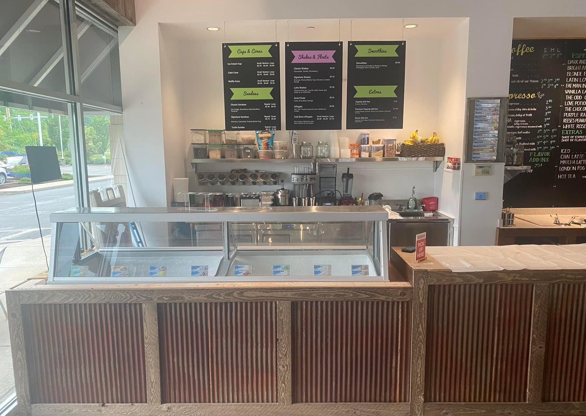 Generoasta's tweet image. Generoasta now open with extended hours serving ice cream cups/cones, sundaes, affogato, latte shakes &amp;amp; more along with our full menu.    
Mon-Wed 7am-8pm
Thurs-Fri 7am-10pm
Sat 8am-10pm
Sunday 8am-8pm
 “Every day should start with coffee and end with ice cream” ☕️🍦🧋