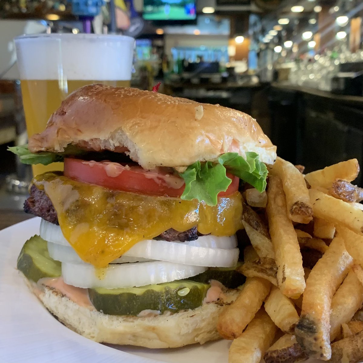 This week’s Burger of the Week:
Classic Cookout Burger
1/2 lb patty topped with cheddar, lettuce, tomato, onion &amp; Otto’s secret sauce. Served with beach fries. 
$14
Best paired with Hazy-O
Don’t forget it’s Burger Monday!
$2 off burgers all day!
*some restrictions apply