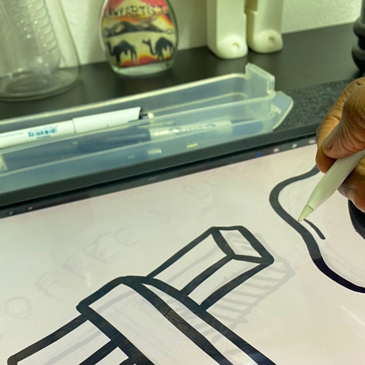 Lawyartist's tweet image. Resetting my computer while working on this high resolution logo commission. 

A chill day at #StudioL ✨