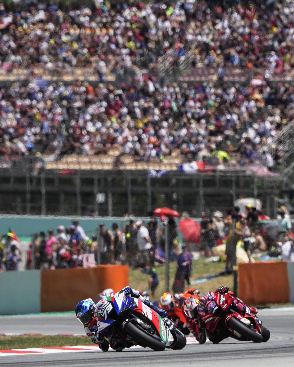 ACManagement_'s tweet photo. Muy buena carrera de @alexmarquez73 ayer en el @Circuitcat_es donde saliendo último ha podido remontar y terminar décimo, siendo la primera Honda en la parrilla. ¡Enhorabuena! 💪🏼

#ACManagement #AM73 https://t.co/VFsq9yEoeF