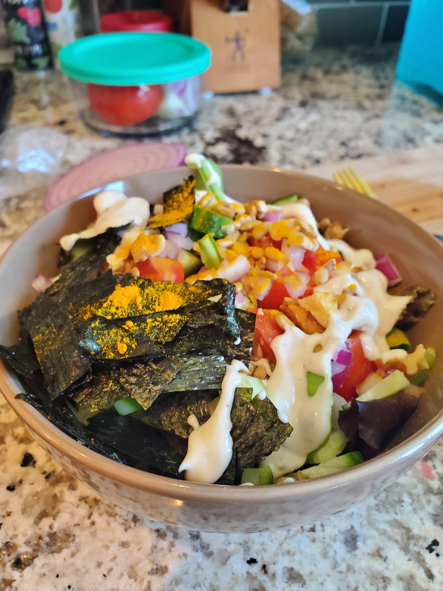 SheSprouts's tweet image. Seaweed for omega-3 and tumeric for inflammation. Delicious! @daiyafoods  #vegan #veganfood