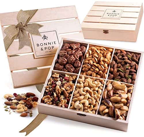 If you're nuts about your dad, you could #win this Nut Gift Tray for #FathersDay2022. Or you could, you know, eat it yourself! I've got 5 of these bad boys to give out to winners in the UK. Just make sure you're following me at <a href="/welshmumofone/">Christy</a>, like and RT before 15th June.