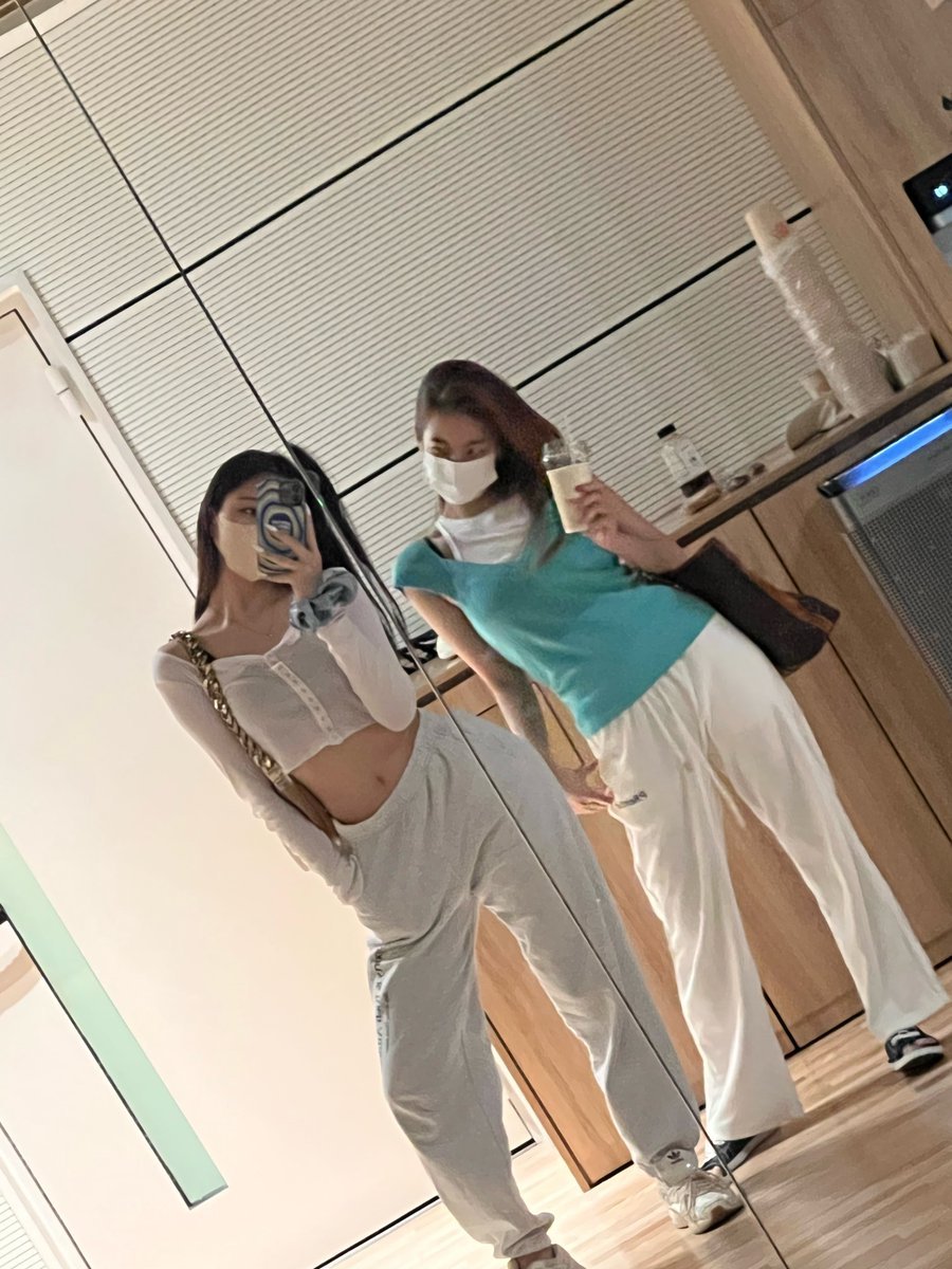 w <a href="/hourlyyuna/">hourly yuna</a>