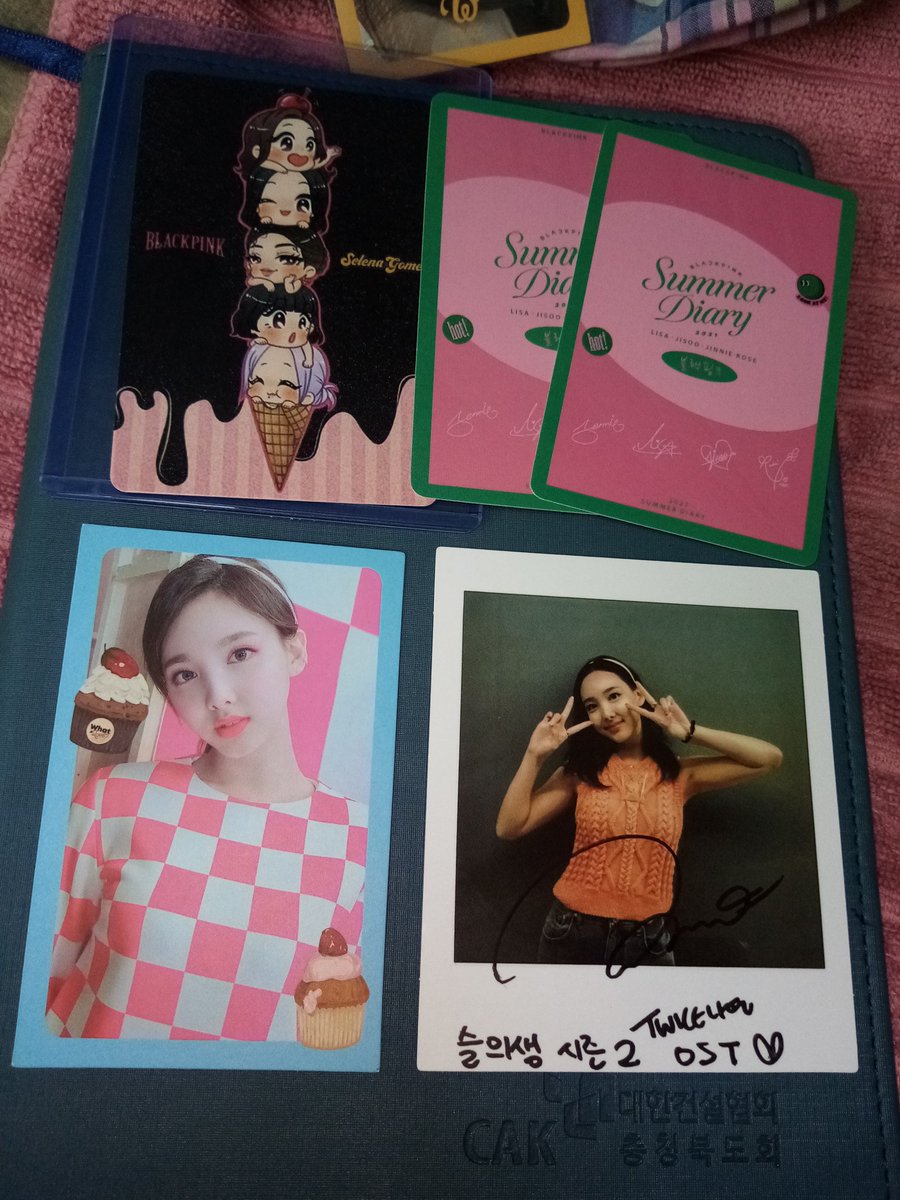 Basics0320's tweet photo. 💌: Tysm @notyournayeon for a smooth transaction got this both for a very affordable price. They came home safe naman. Thank You din sa pa freebies love it sm. 💖 https://t.co/FPvvWhcVaU