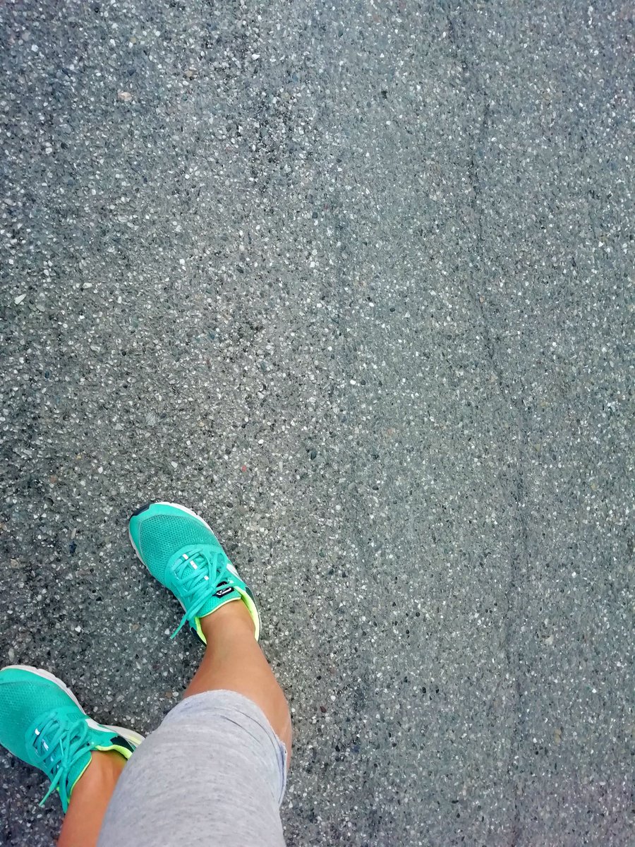 SimonaSr29's tweet photo. Delle serie:Ma anche i sionisti vanno a correre?! 😂
Ehhh siiiiii anche i sionisti sono 🏃 runner
#runner 👟👟 #motivationrunner #Monferrato #Piemonte ❤️ #fitwalking #fitness #Passion #relax 🌄 #summertime #summerwalker #wind #freedom #megandavid #jewish #sionist #ebrew #Israel https://t.co/vBh4Ygfgqh