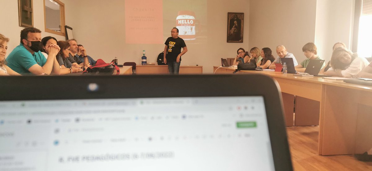 IglesiasJavi's tweet photo. Reunión #equipobase @EscuelasVedruna. Hoy agentes de cambio con Ramón de #ProyectLab #Youth4Good @FundVodafone y los pilares del aprendizaje significativo con @lepetitpan https://t.co/YNkTjdFc66