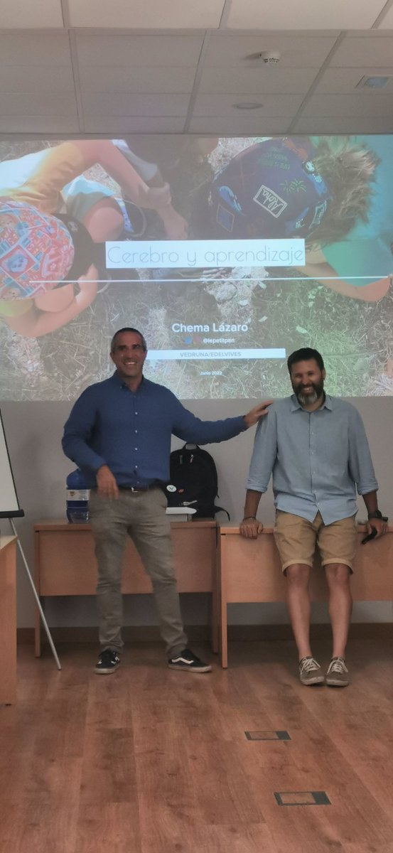 IglesiasJavi's tweet photo. Reunión #equipobase @EscuelasVedruna. Hoy agentes de cambio con Ramón de #ProyectLab #Youth4Good @FundVodafone y los pilares del aprendizaje significativo con @lepetitpan https://t.co/YNkTjdFc66